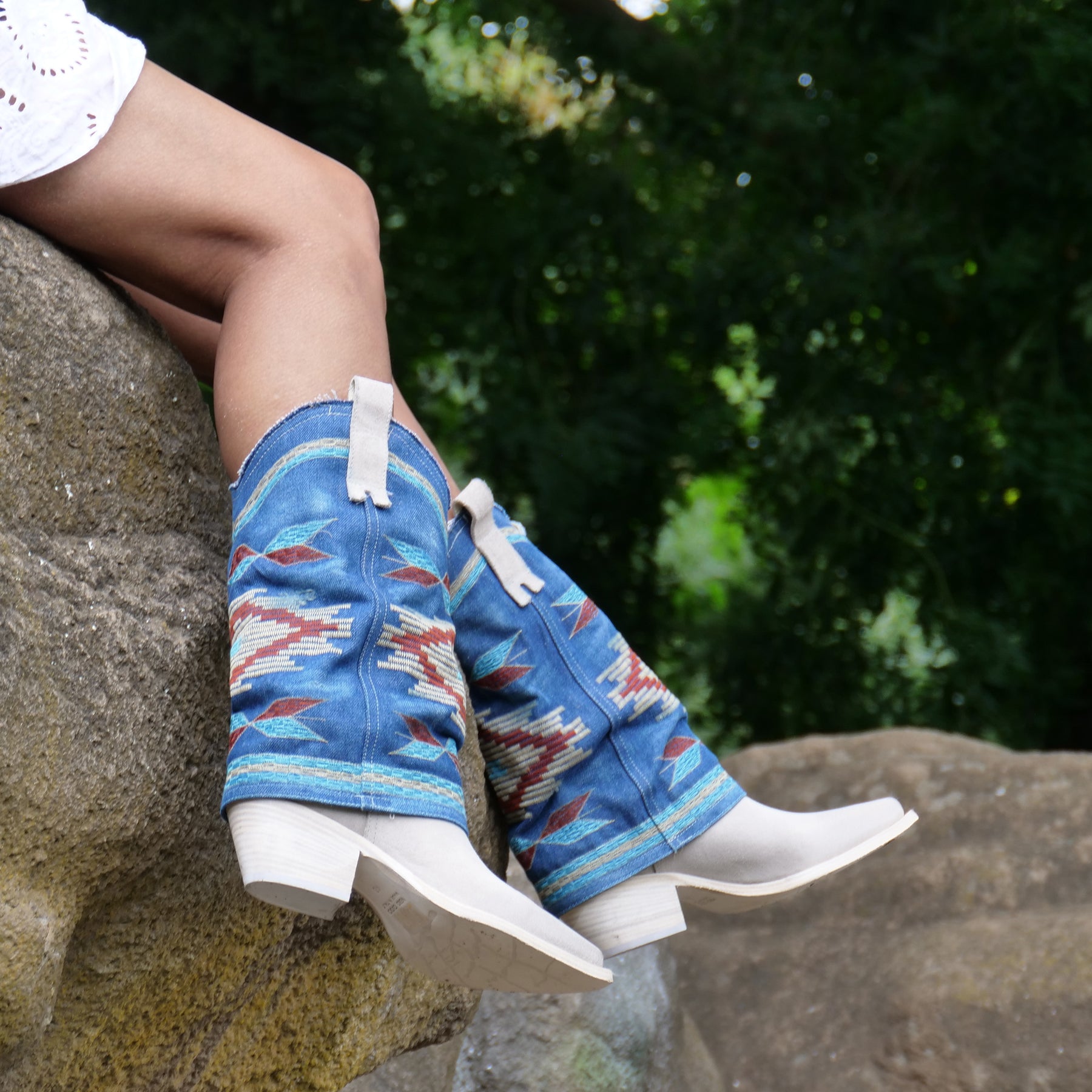 IZEL - Off White Navajo Jeans