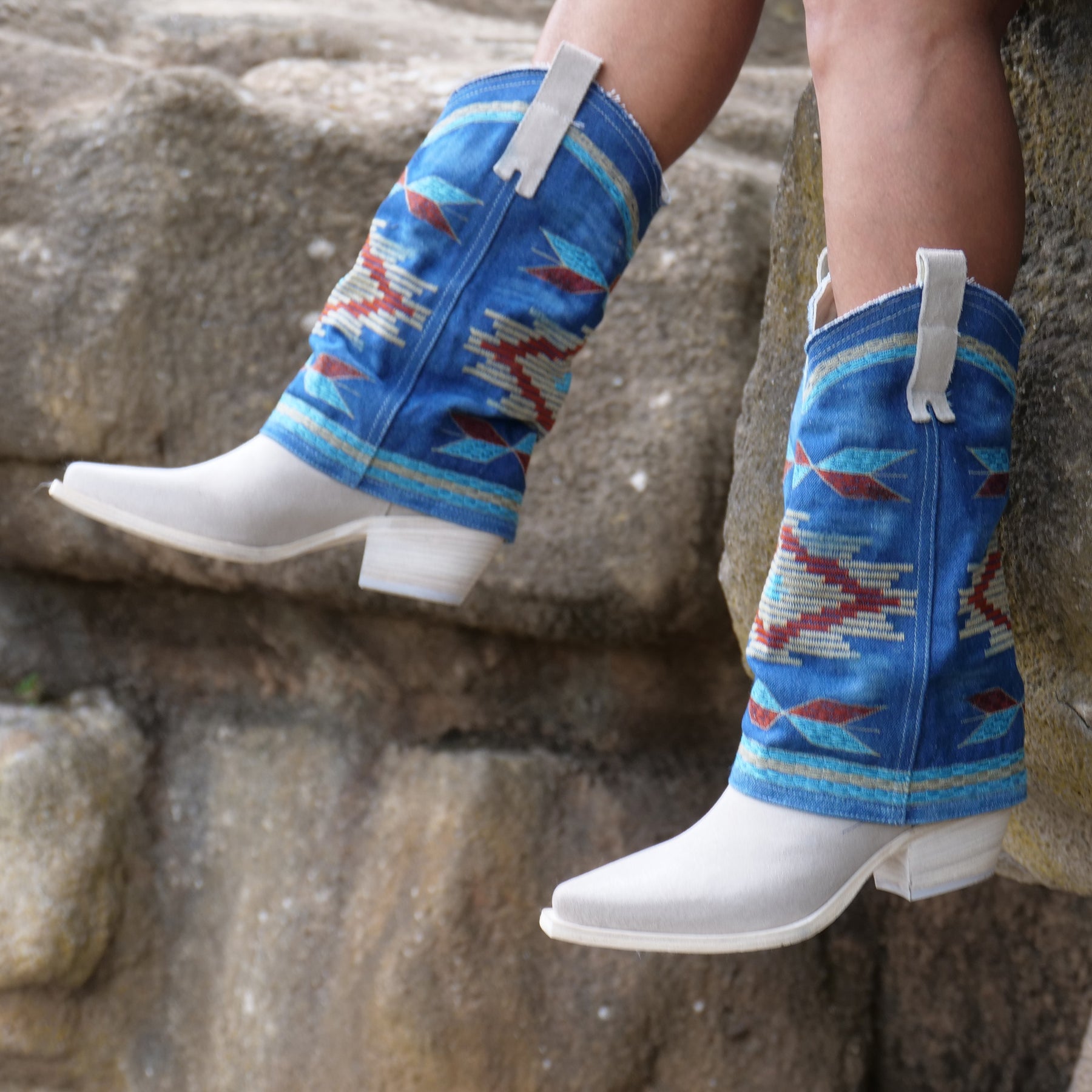 IZEL - Off White Navajo Jeans