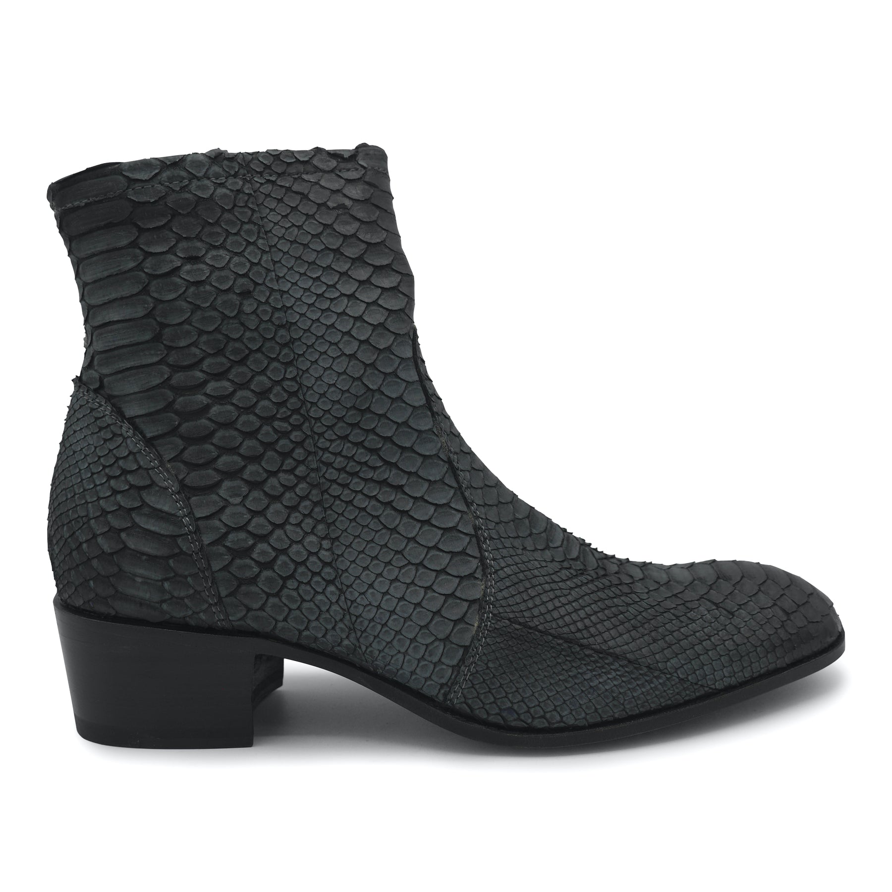 16/714 - Anthracite Pitone