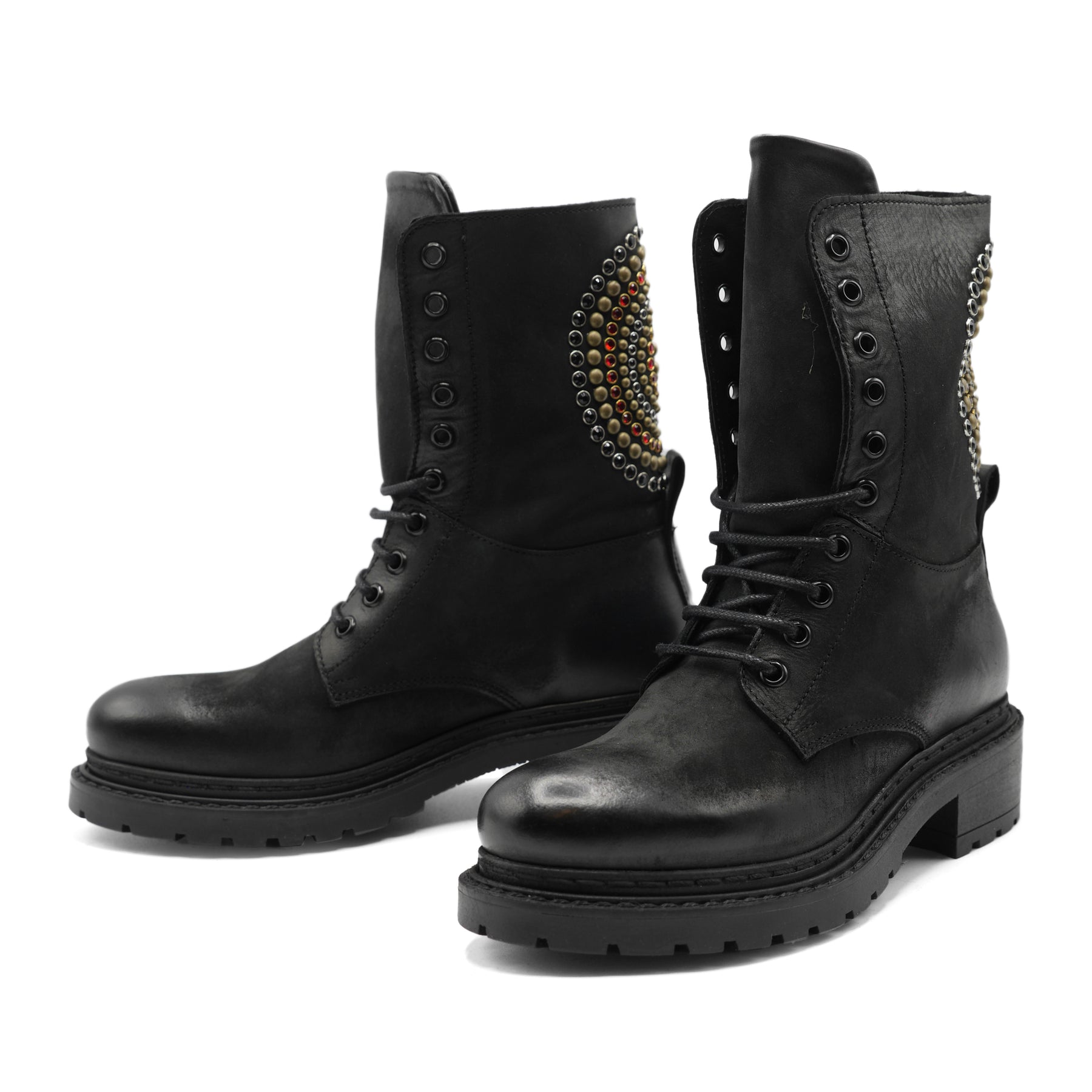 M41014 - Laced Orbit