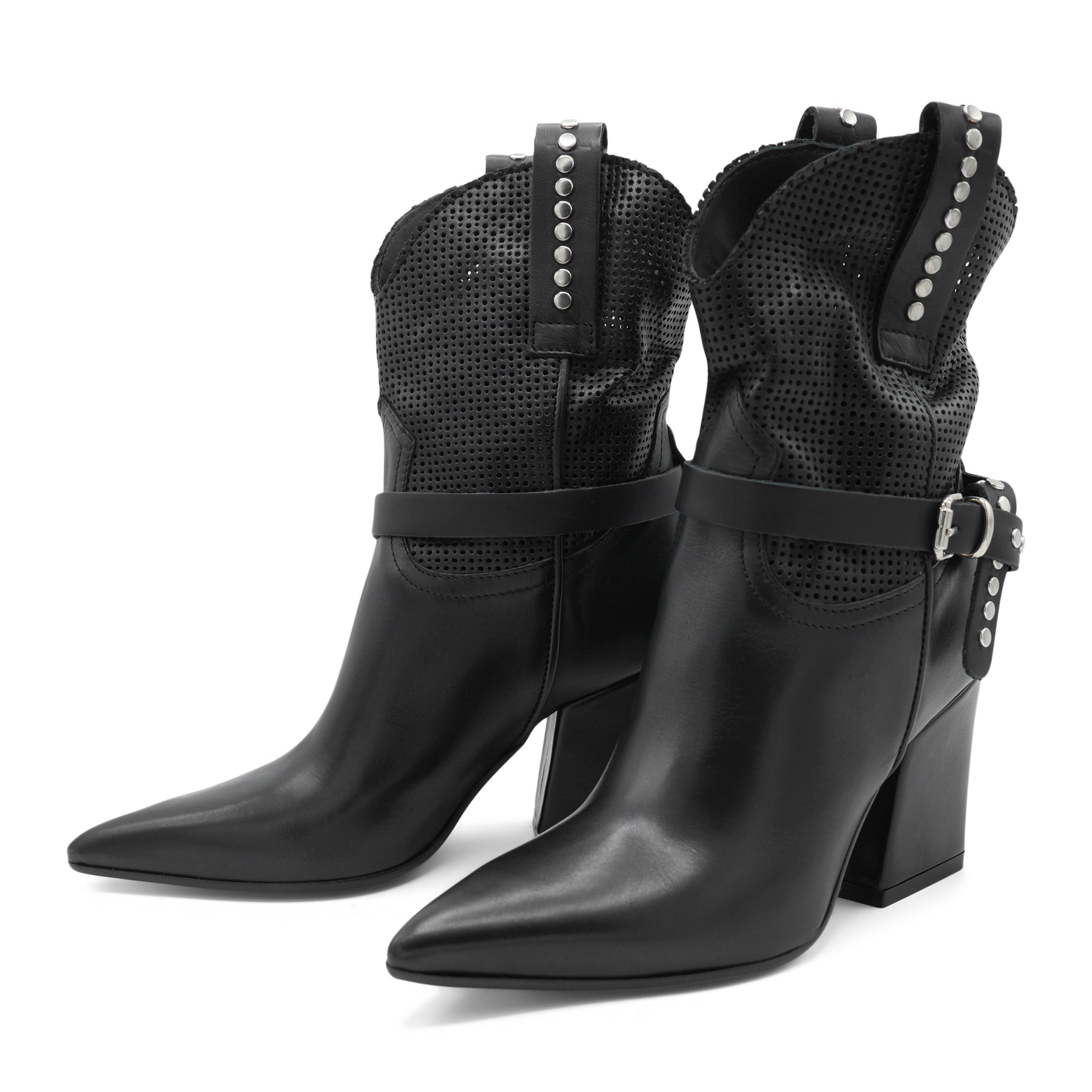 M2726M5- Perforated Western Elegant Ankle