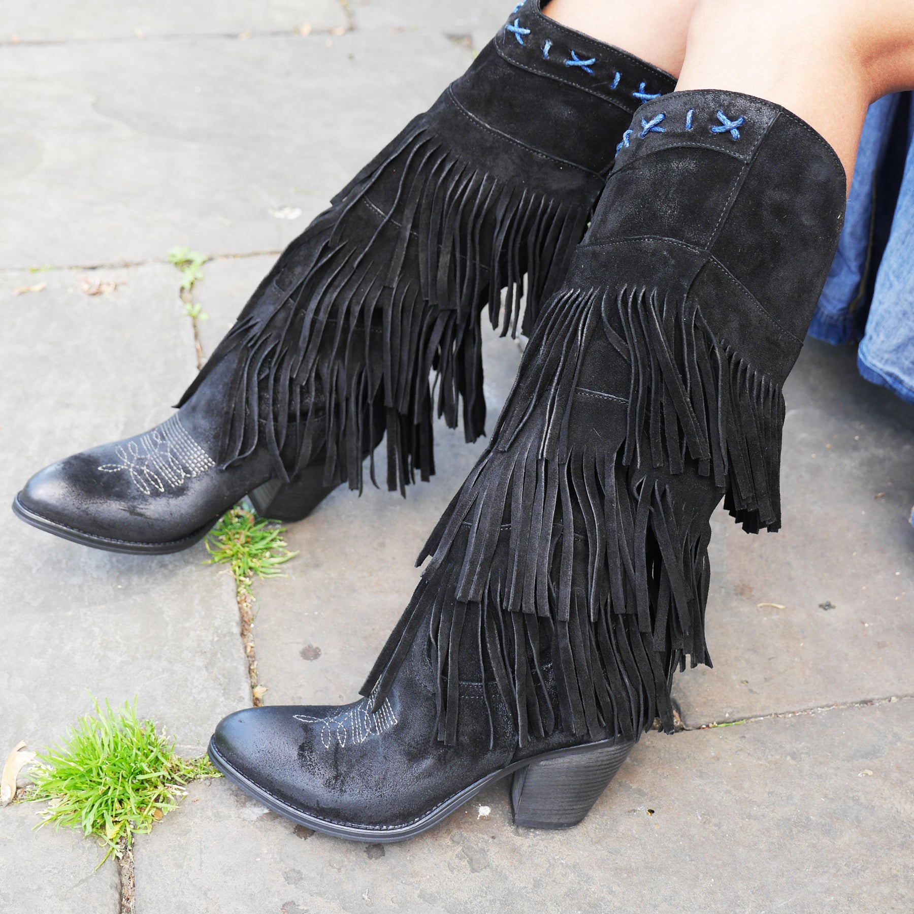 FLOR12 -Nero Layered Fringe