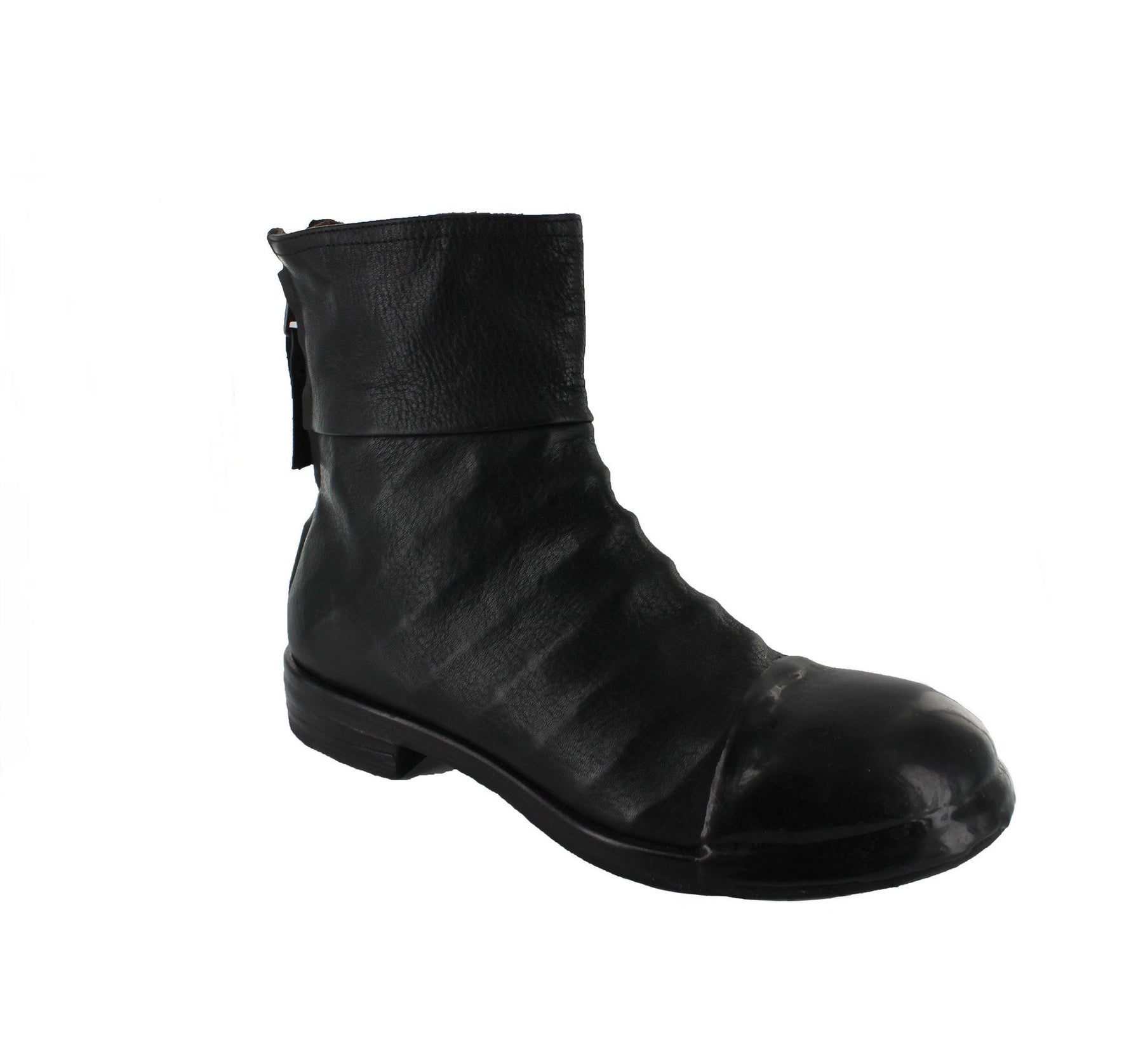8482 - Black Leather Layered Over Chicken Wire