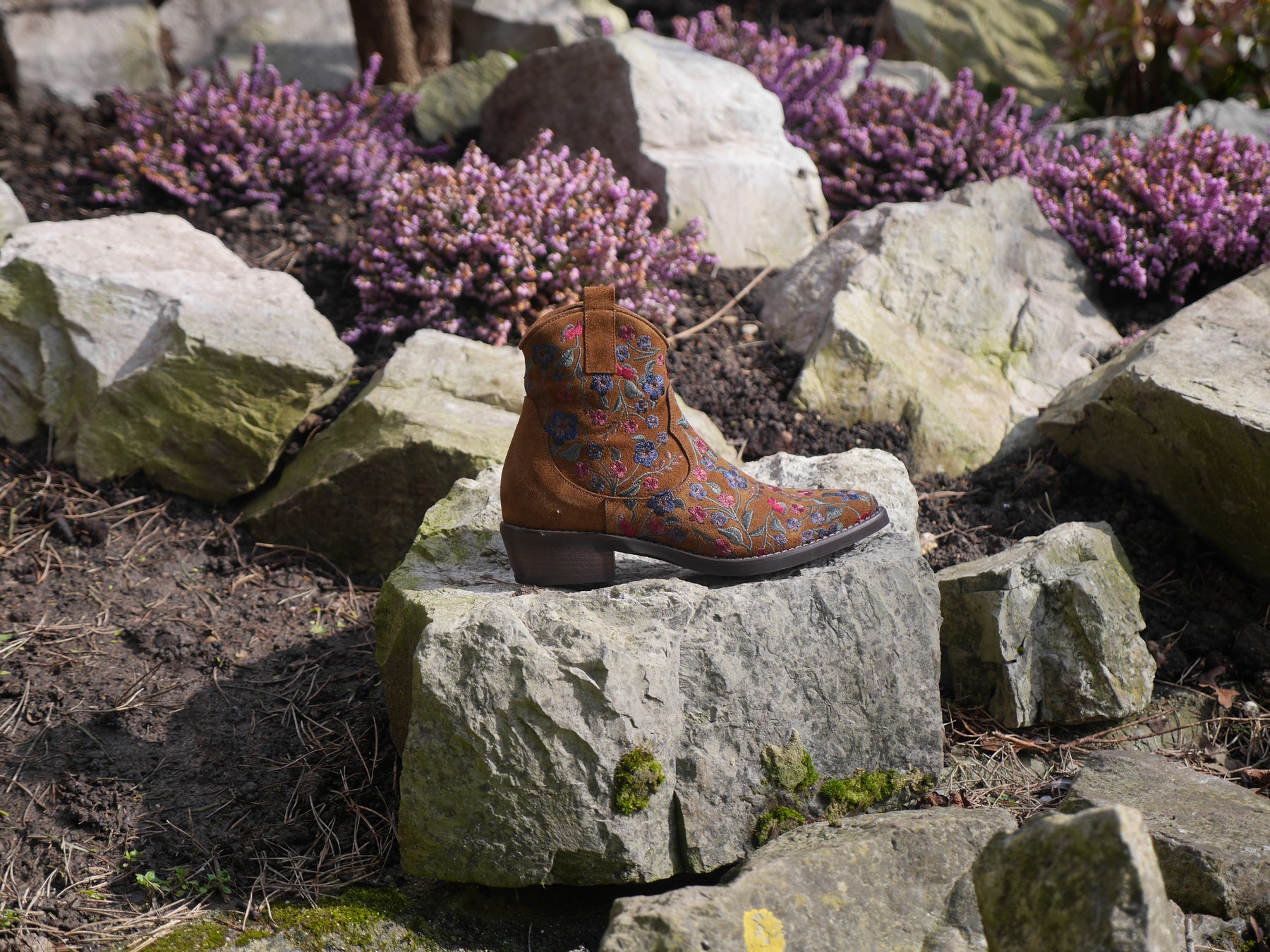374Z15 - Brown Floral Suede Cowboy