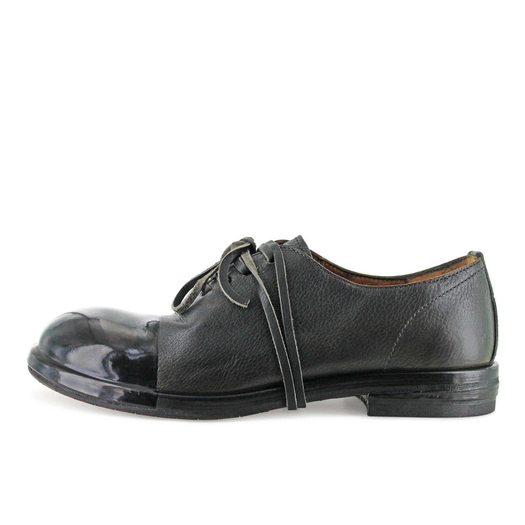 8287 - Handmade Smog Rubber Toe Cap