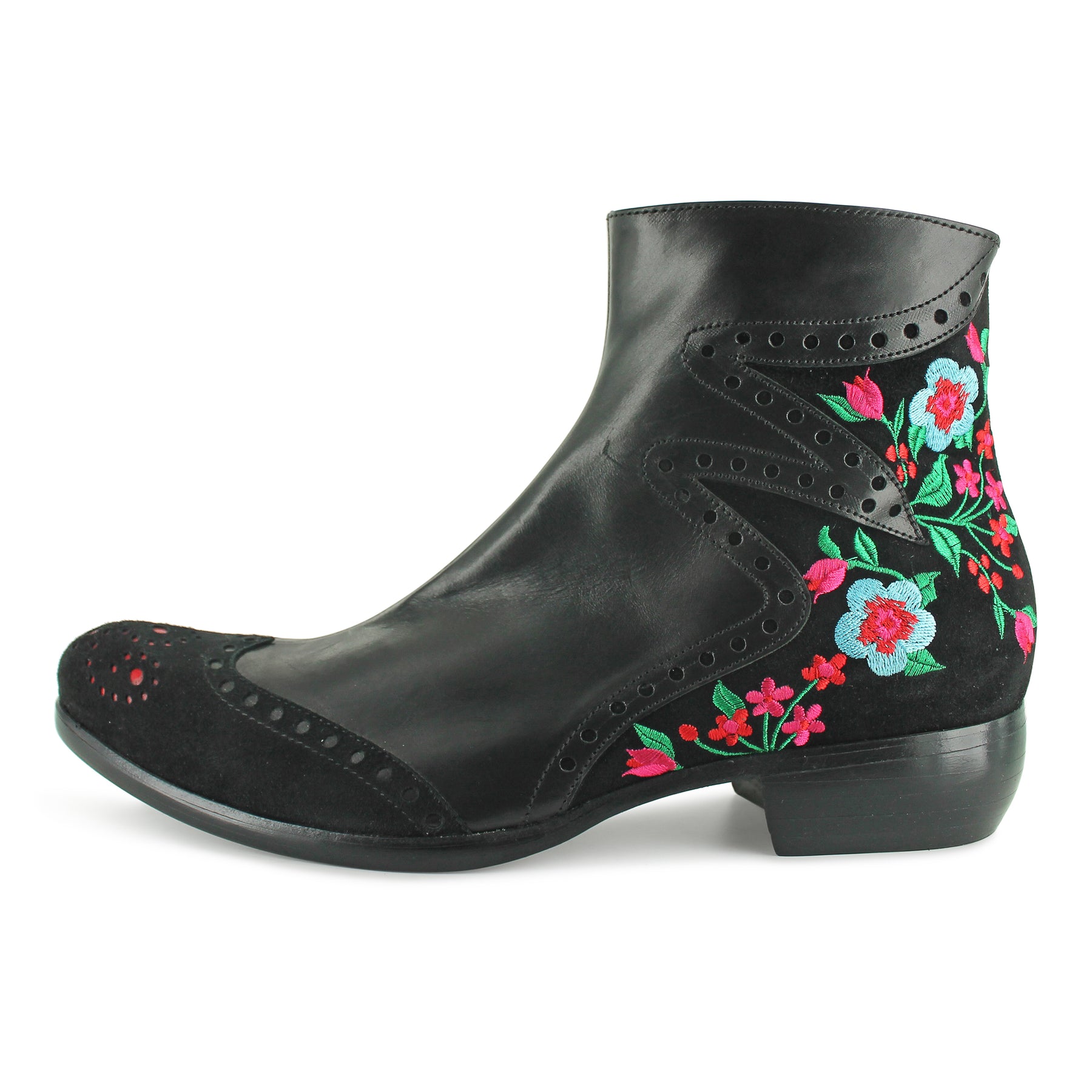 J32605 - Black Floral