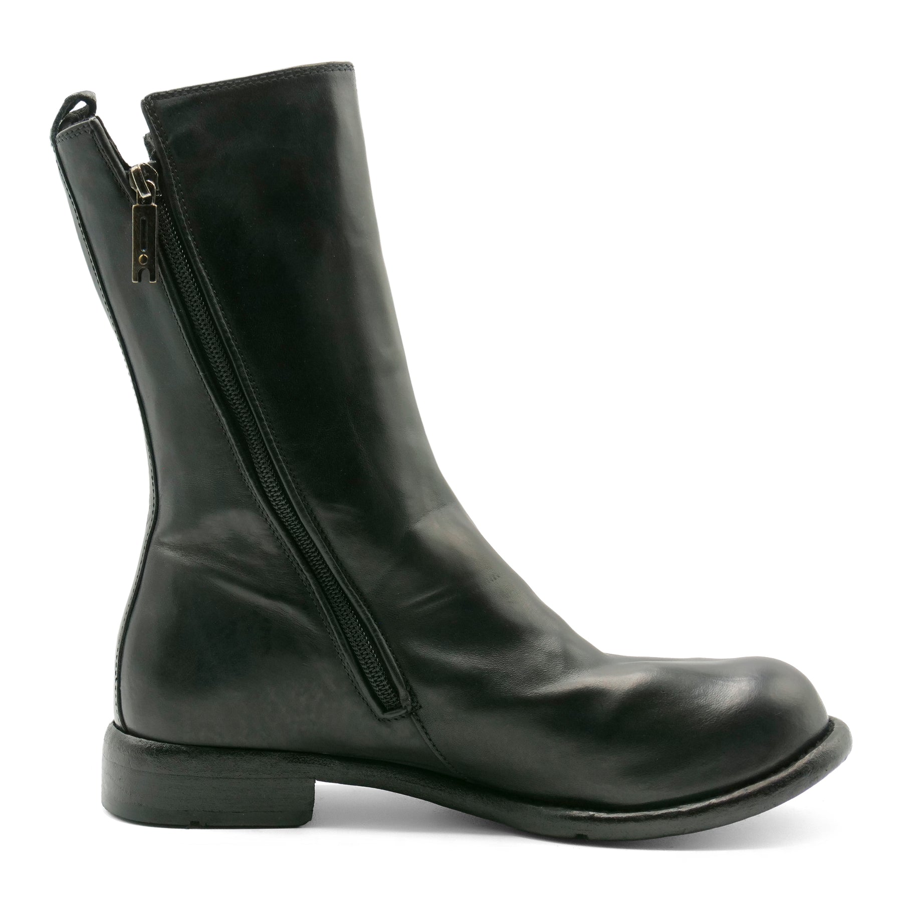 CT02A -Cordovan Black/Gold Flower