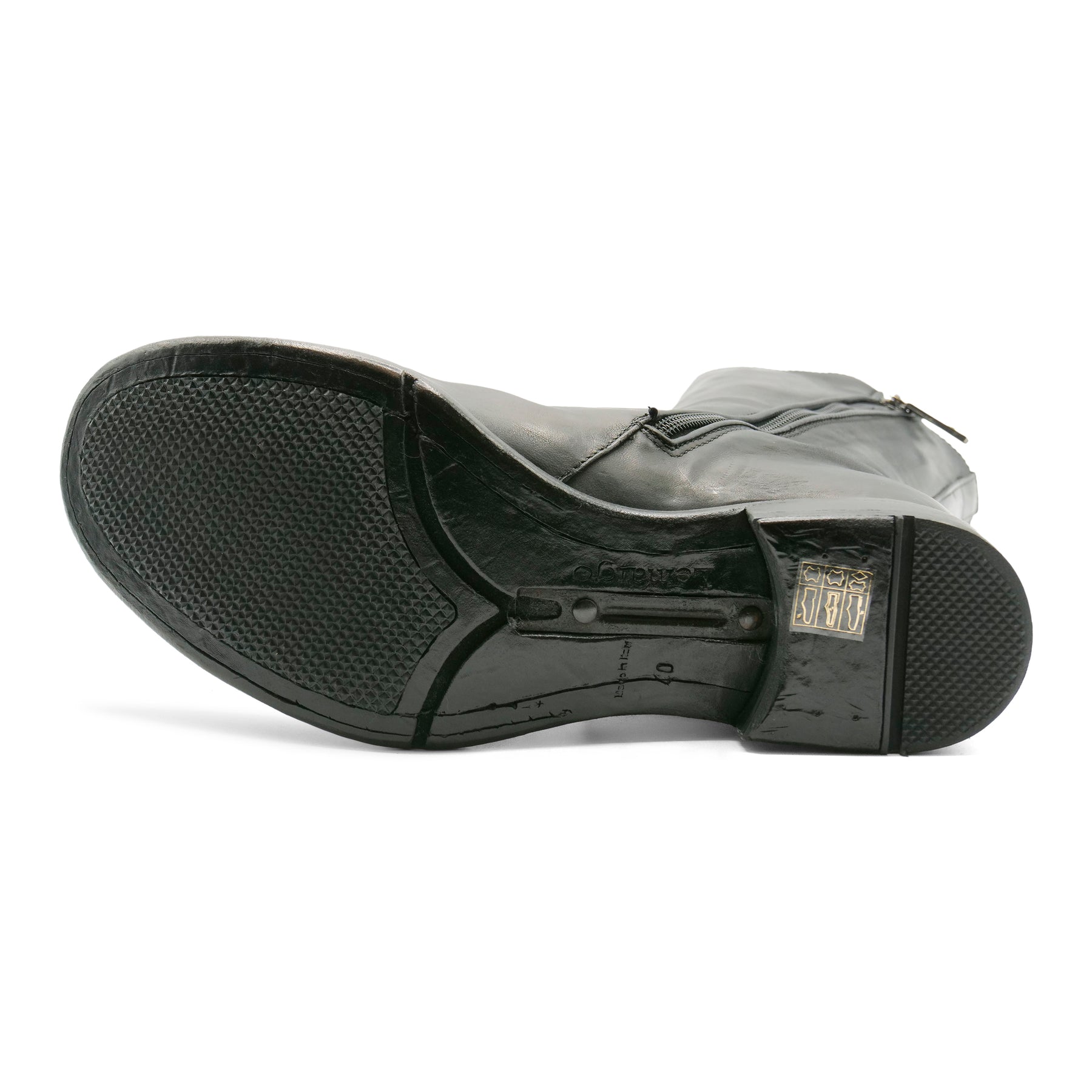 CT02A -Cordovan Black/Gold Flower