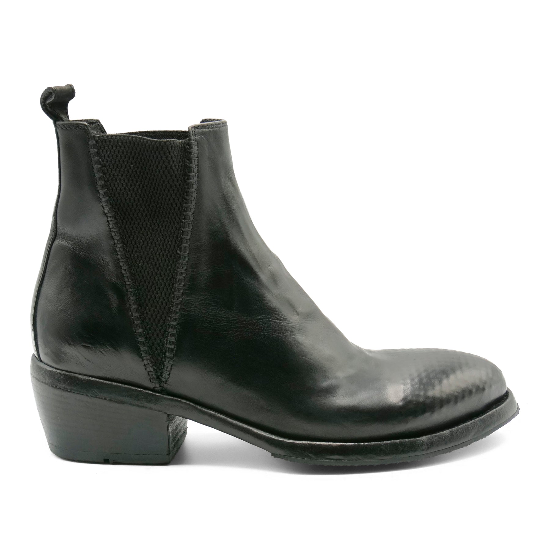 EE02A - Diver Black Chunky Sole