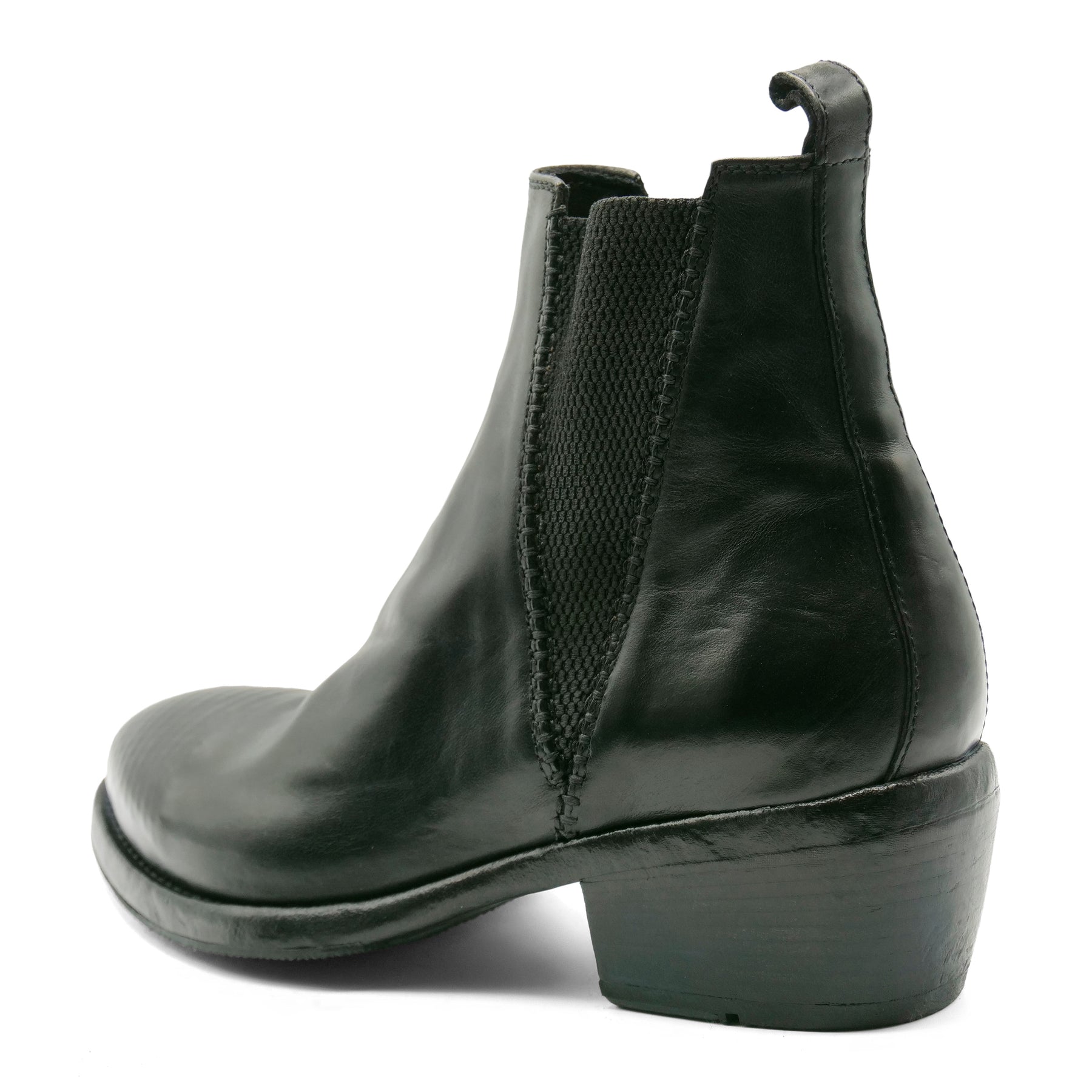 EE02A - Diver Black Chunky Sole